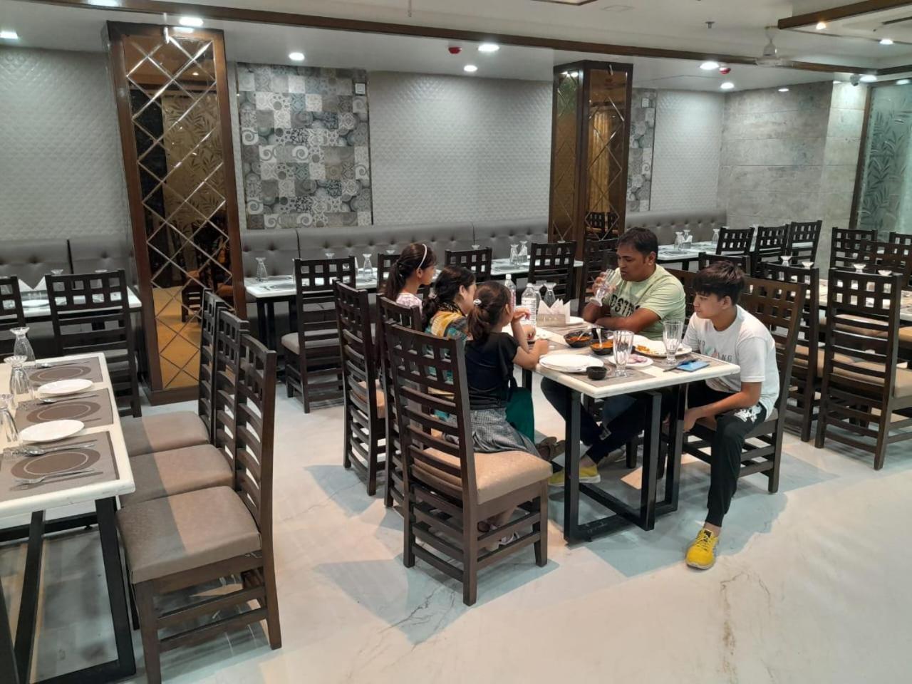 Rich Grand Hotel Agra  Exterior foto